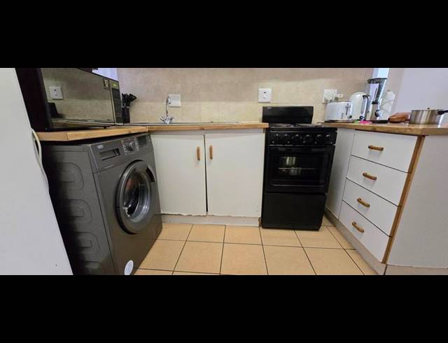 2 BEDROOM APARTMENT FOR SALE IN PRESTBURY